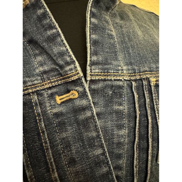 Chico's Denim Embroidered Jacket Shacket - Sz 0 (4/6) - Picture 8 of 16